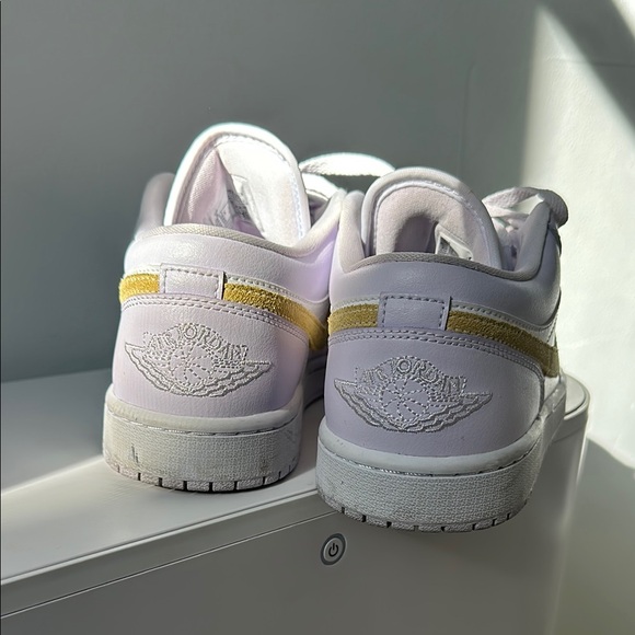 Nike White and Gold Sneakers - Picture 3 of 4